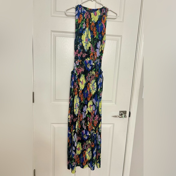 ASOS DESIGN high neck midi plisse dress with cutouts in floral print - Picture 5 of 7